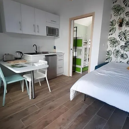 Petite Folie Nantaise, A 2 Pas De La Loire Penzion 3*